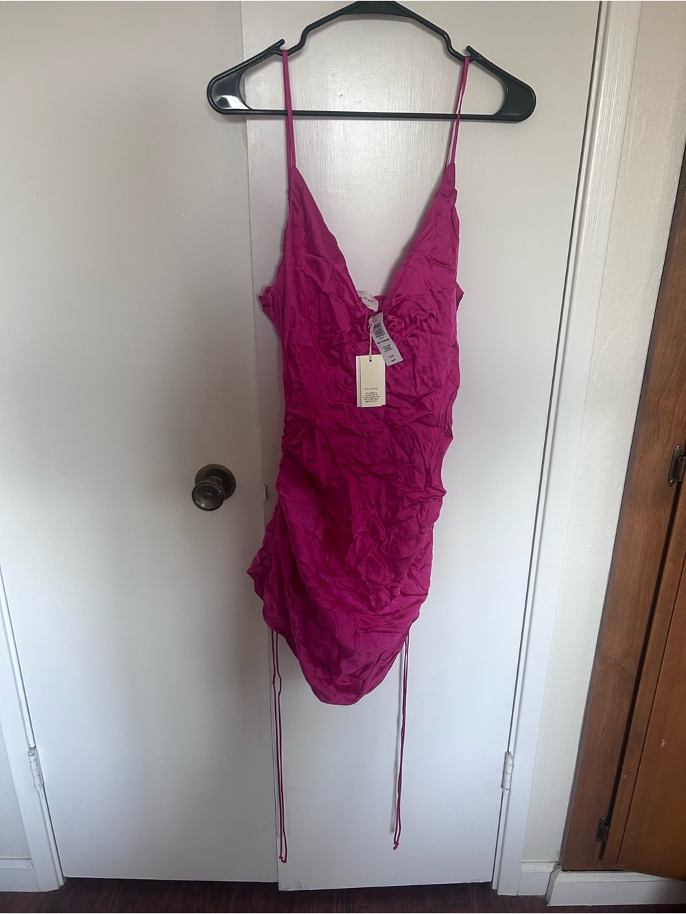 Aritzia Wilfred fuchsia dress